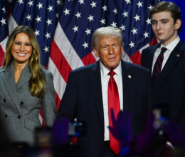 A pesar de crecer bajo el ojo público, Barron Trump ha mantenido su vida personal en privado. Con intereses únicos y una personalidad reservada, el hijo menor de Donald y Melania Trump destaca por su dominio de idiomas, amor por el deporte y pasión por la tecnología. Aquí te presentamos 10 curiosidades sobre él y sus intereses.